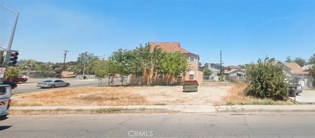 Flower Lot 18, Bakersfield