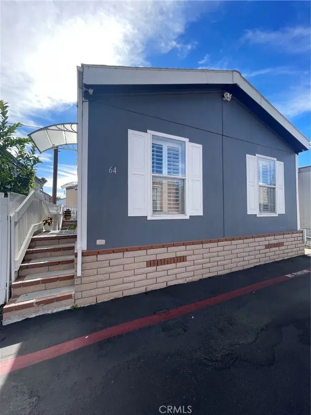 7560 Woodman 64, Van Nuys