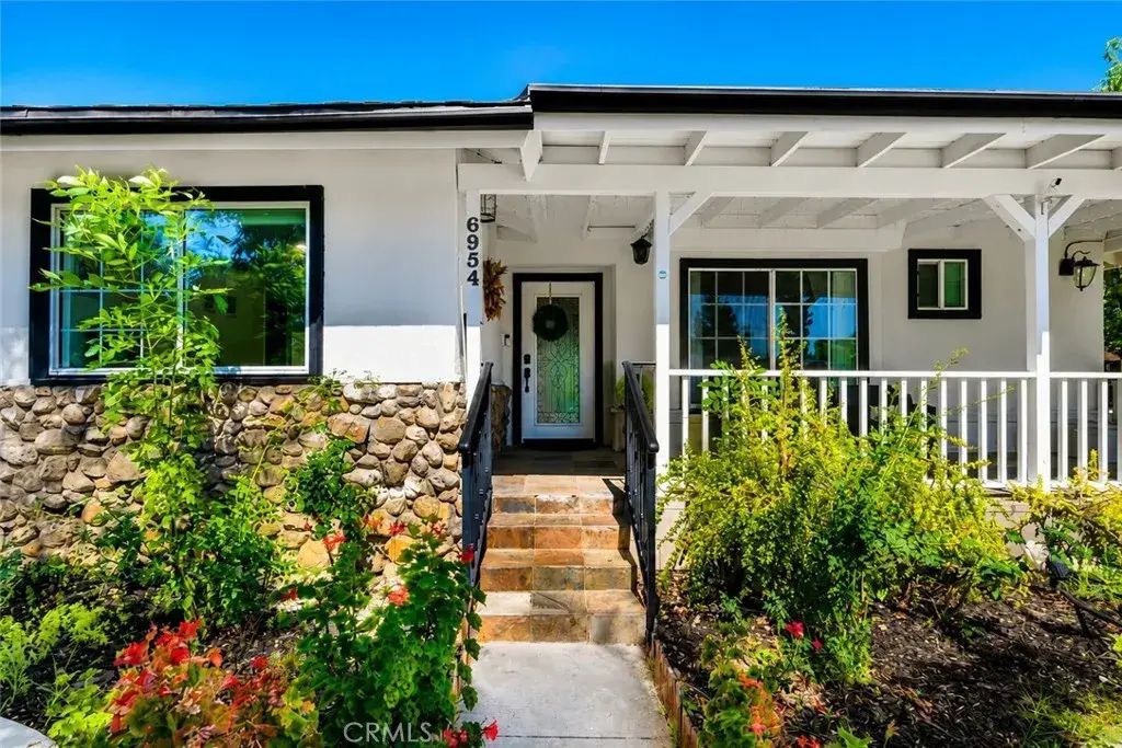 6954 Woodlake Avenue, West Hills