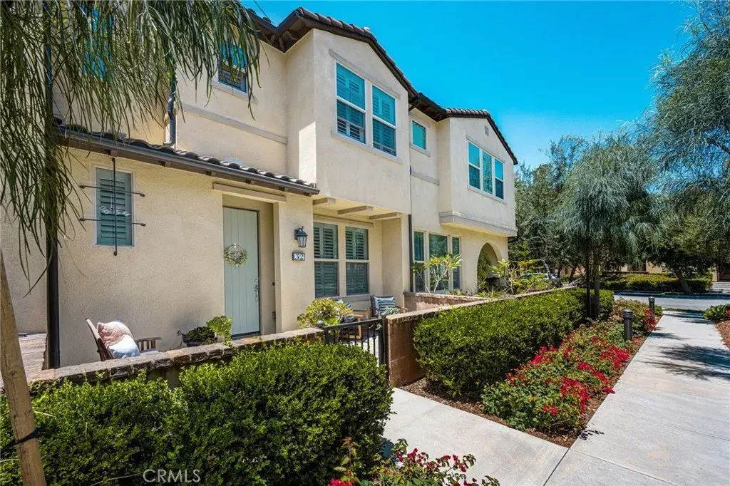 32 Savannah, Lake Forest
