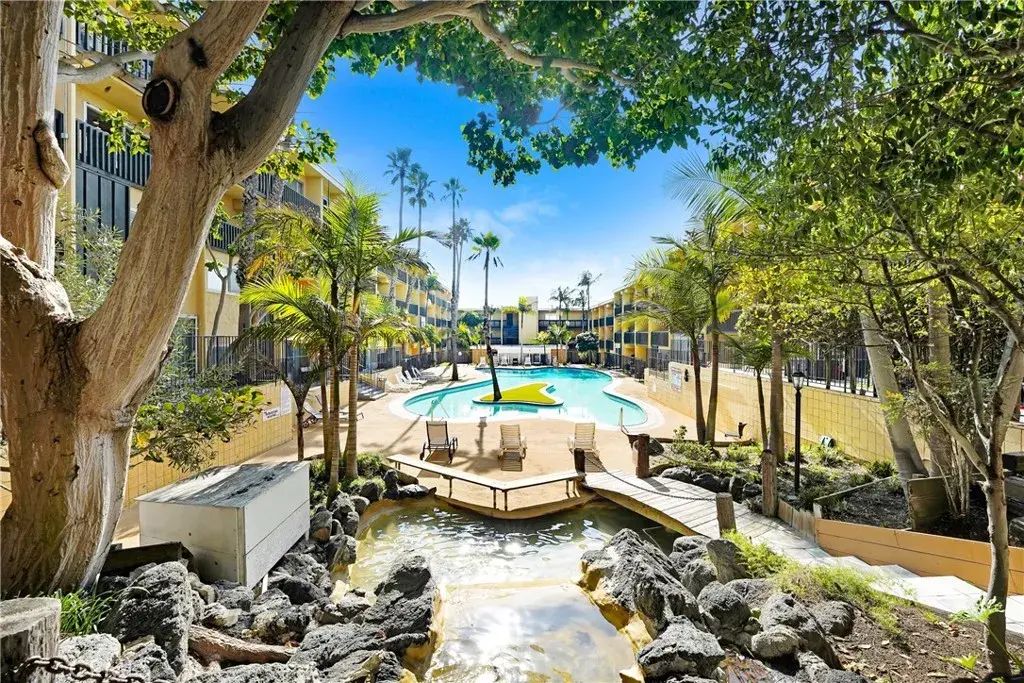 770 W Imperial Avenue 71, El Segundo