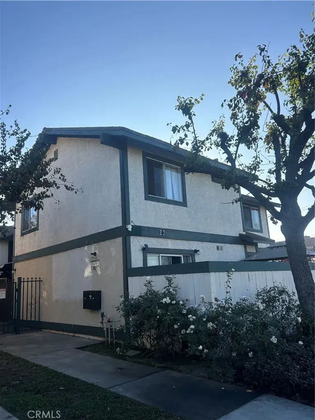22 E Market, Long Beach