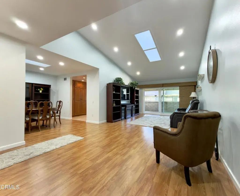 33222 Village 33, Camarillo