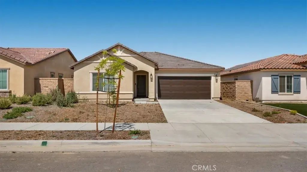 22739 Morning Spruce Street, Nuevo
