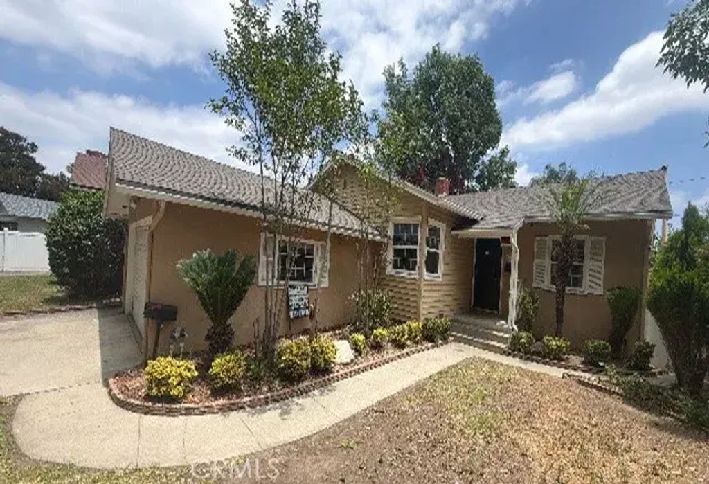 7106 Jellico Avenue, Van Nuys