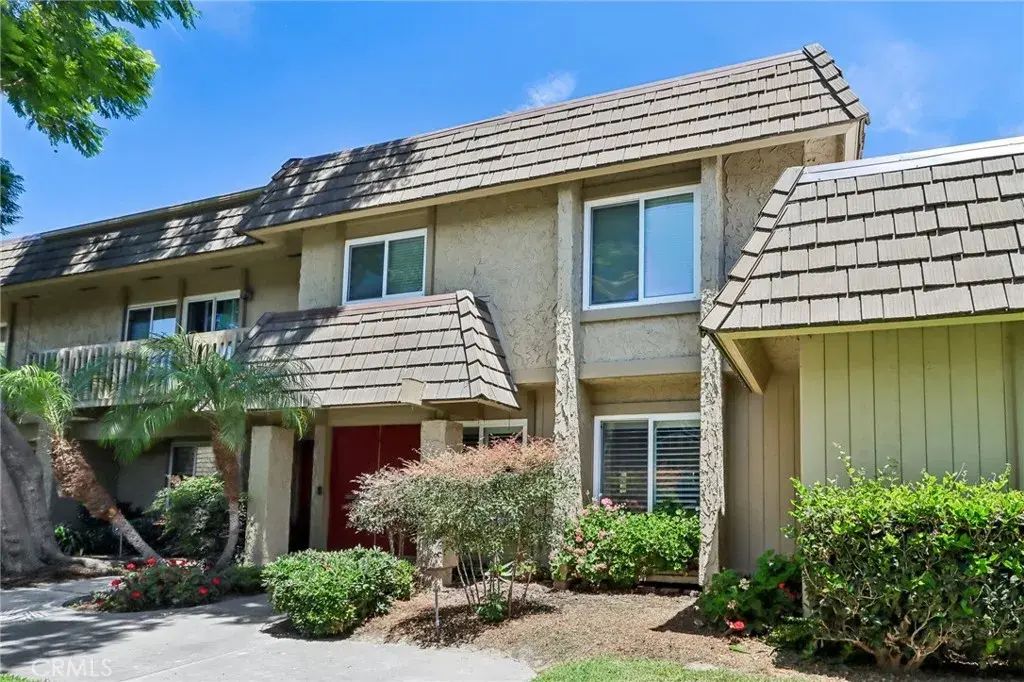 10424 Echo River Court, Fountain Valley