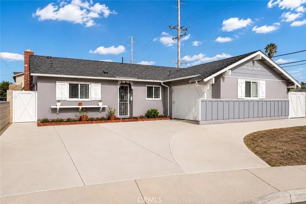 17472 Waal Circle, Huntington Beach