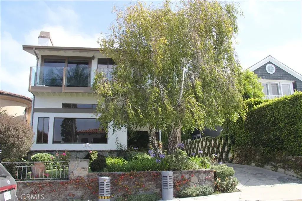 857 6th, Manhattan Beach