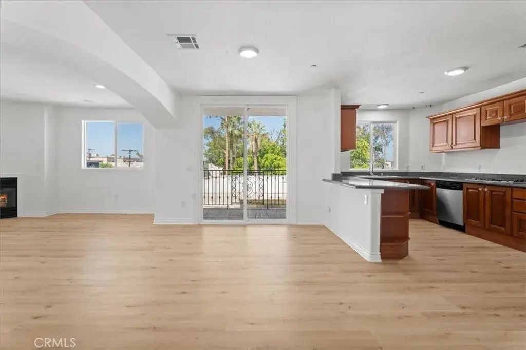 5305 Bellingham 304, Valley Village