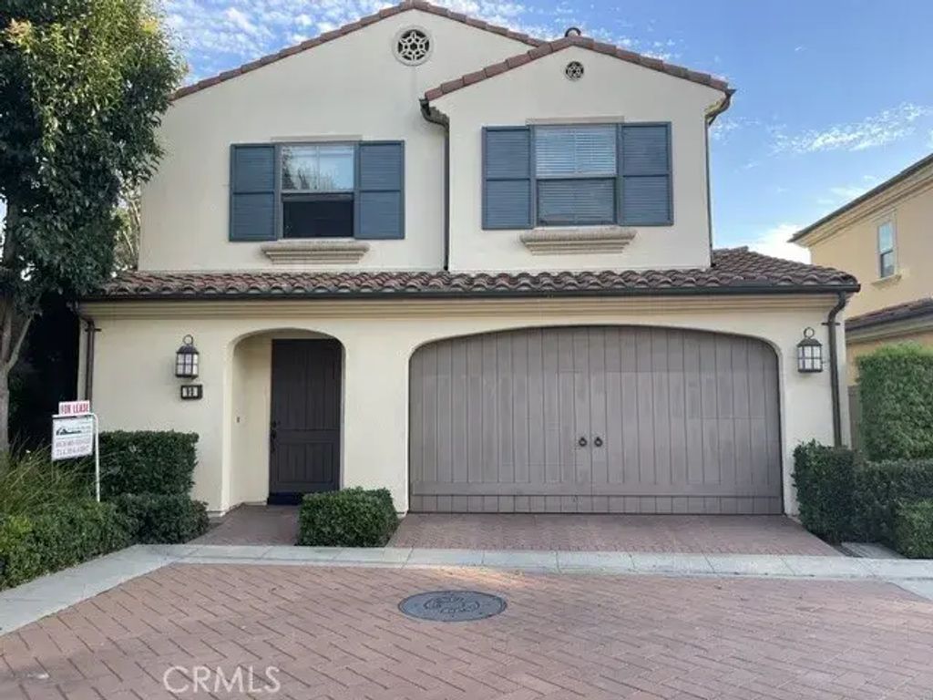 90 Plum Feather, Irvine