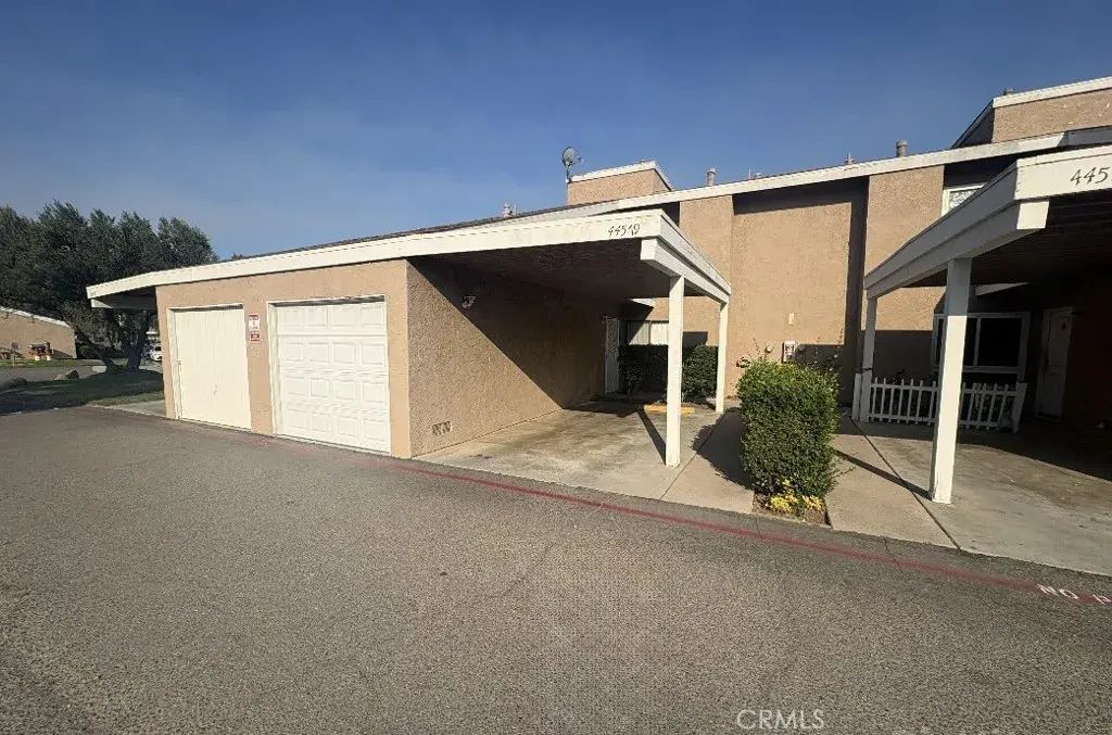 44579 La Paz, Temecula