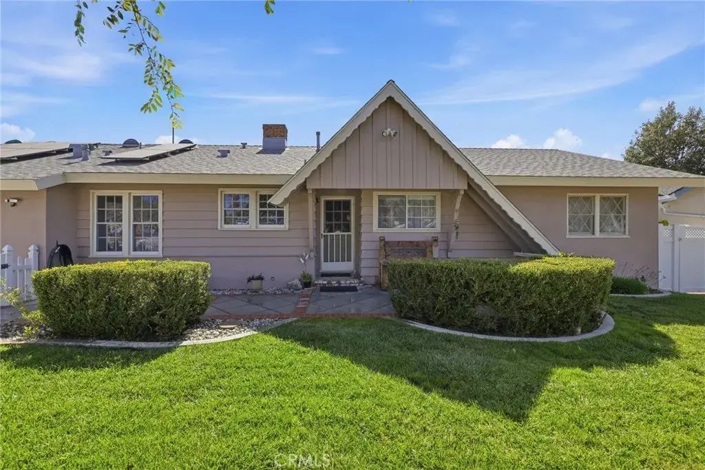 1869 Country Club, Thousand Oaks