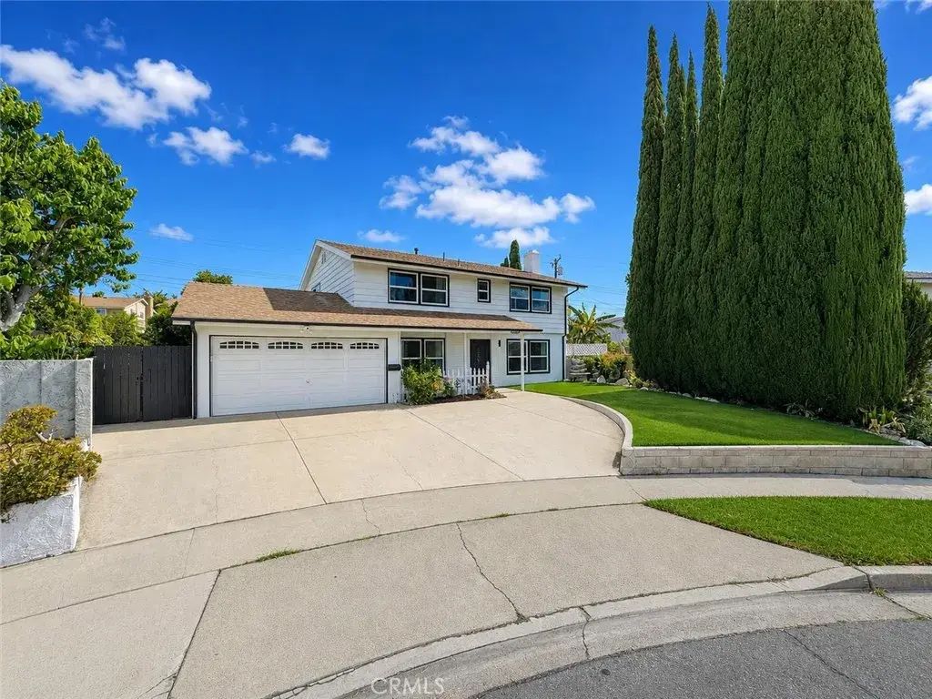 24851 Stem, Lake Forest