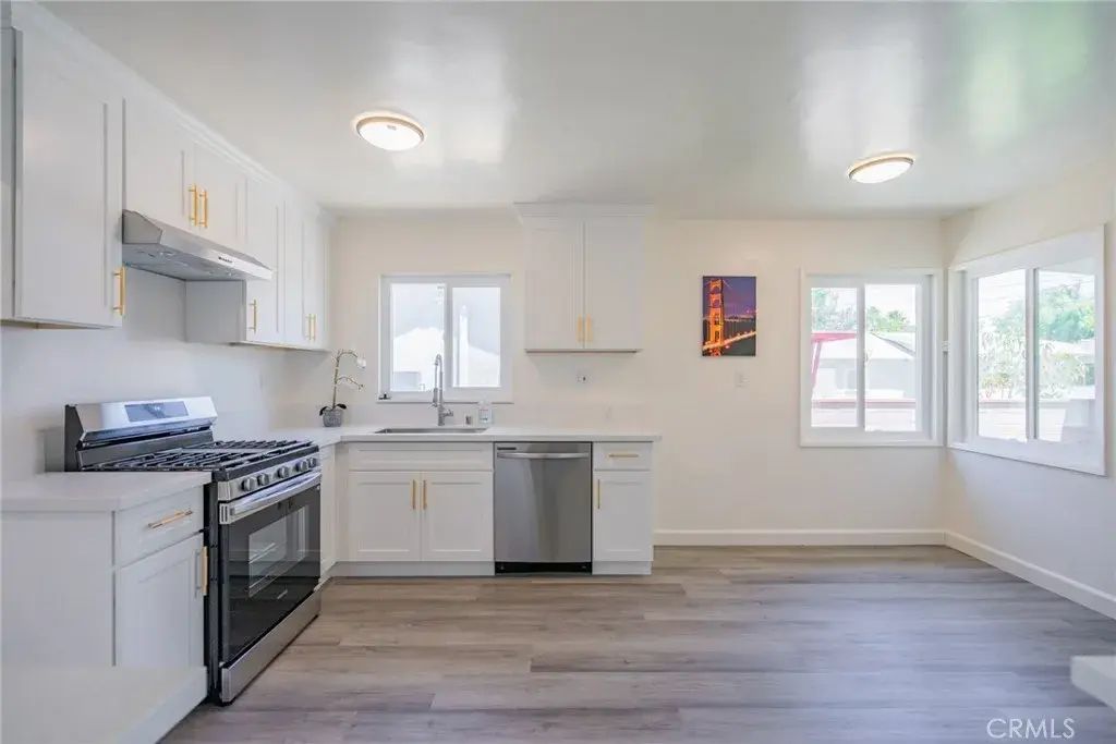 537 W F Street, Ontario