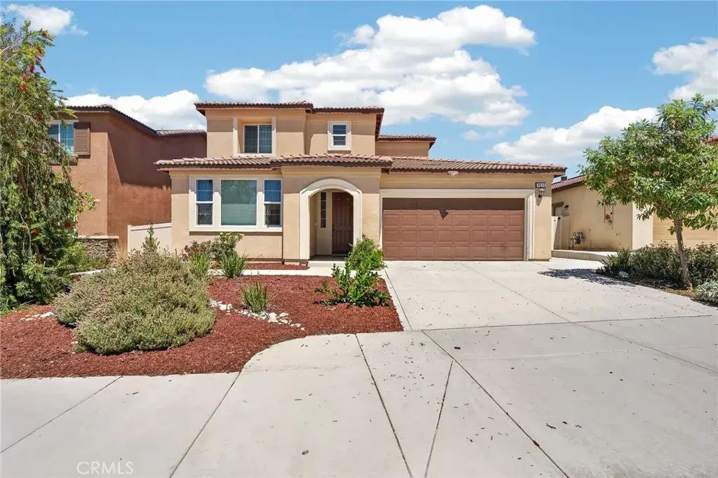 8010 Sorrento, Highland