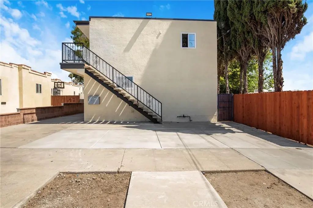 564 W Macarthur, San Pedro