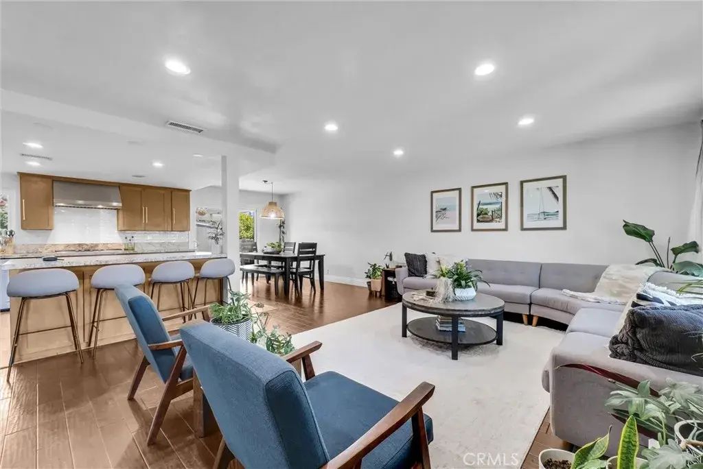 745 E Barkley Avenue, Orange