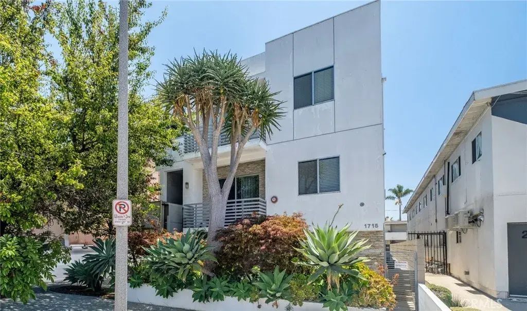 1715 Armacost Avenue 2, Los Angeles
