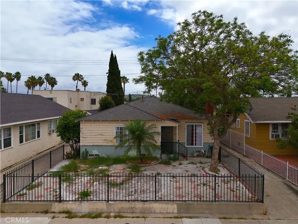 2246 Locust, Long Beach