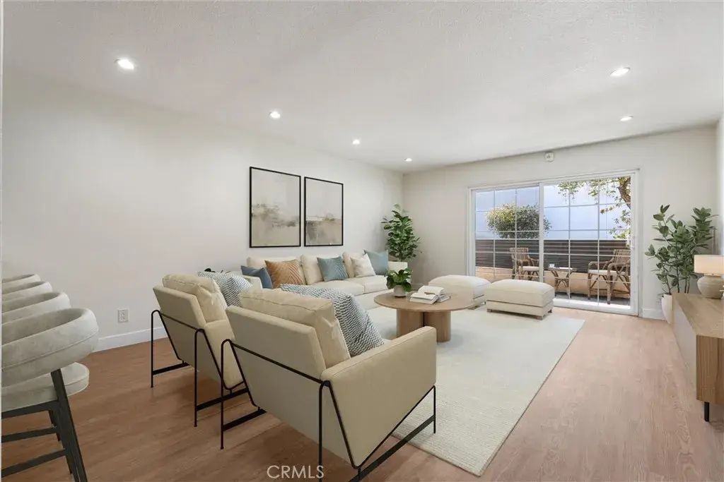 1121 Obispo Avenue 108, Long Beach