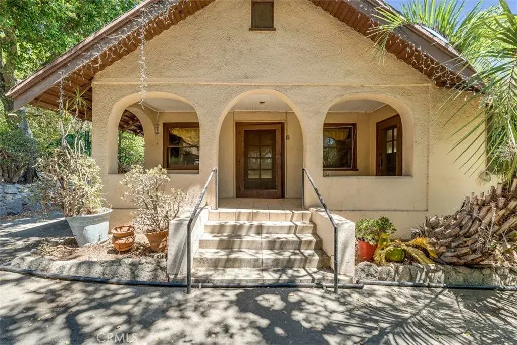 611 E Grandview, Sierra Madre