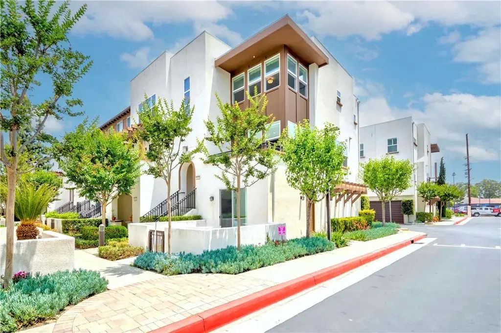 9213 Sunshine Place, Downey