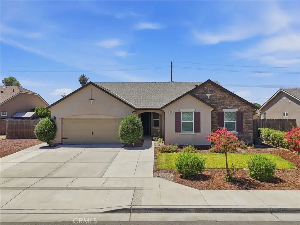 1361 Hoover Way, Hanford