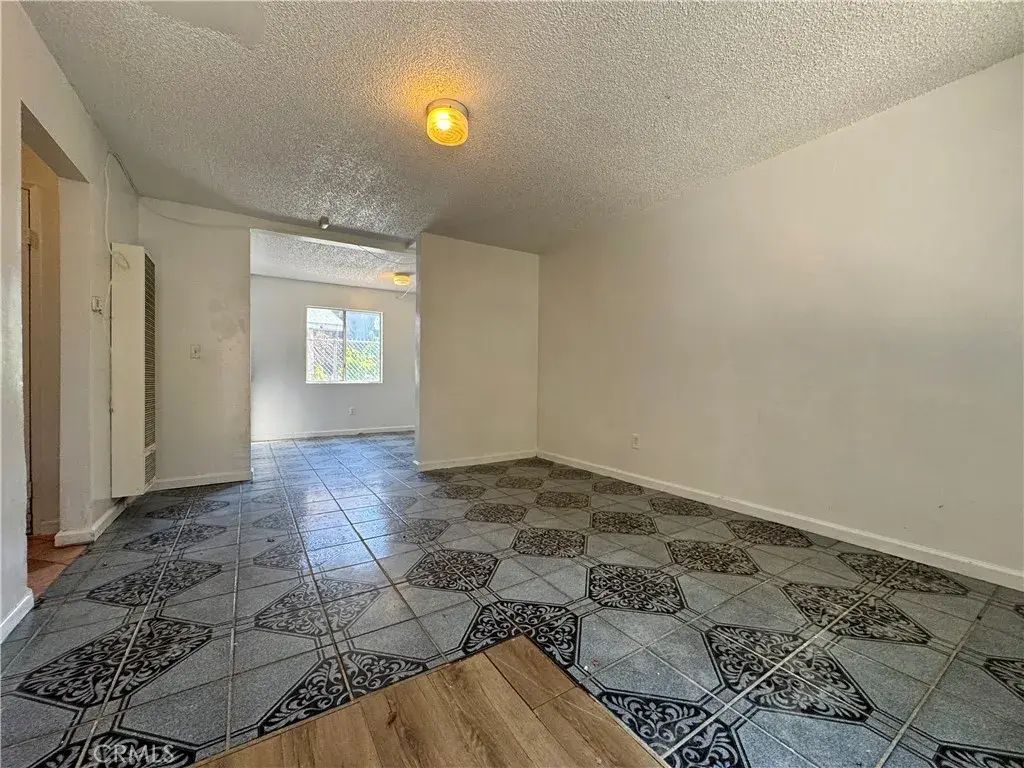 2230 Wall Street 1, Los Angeles