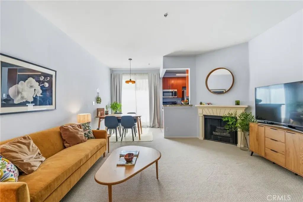 620 S Gramercy Place 211, Los Angeles
