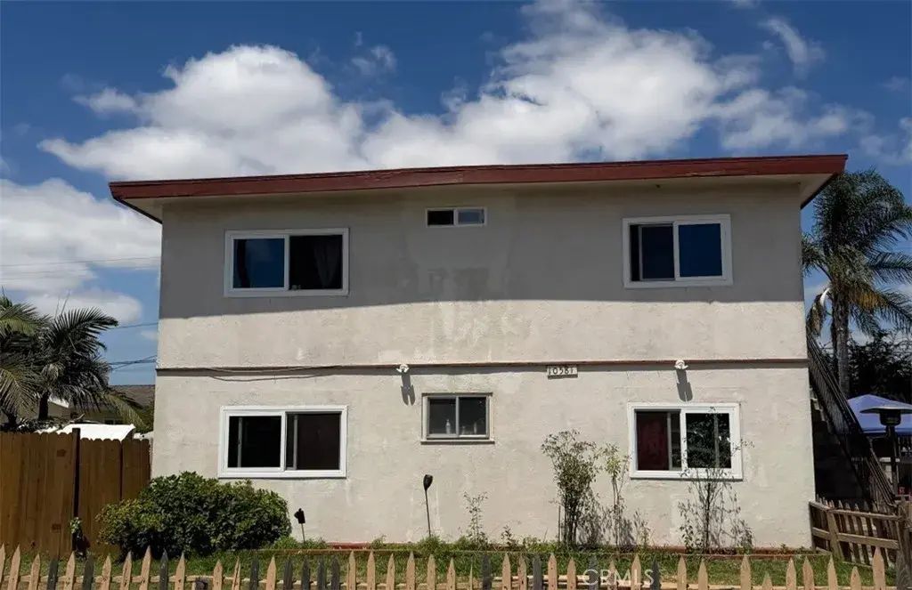 10581 Court Avenue, Stanton