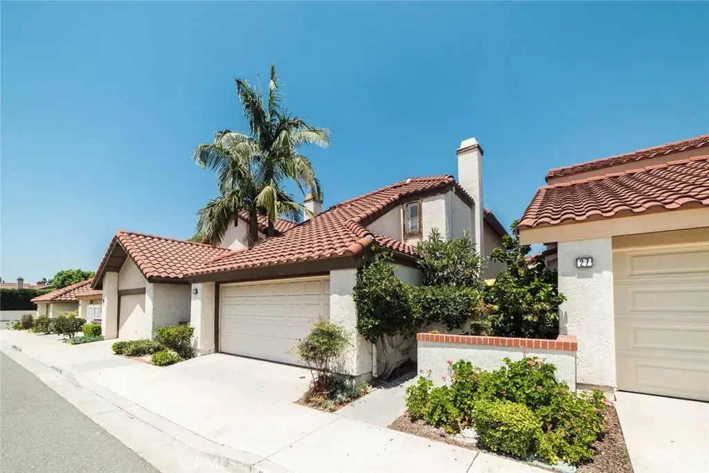 25 Filare, Irvine