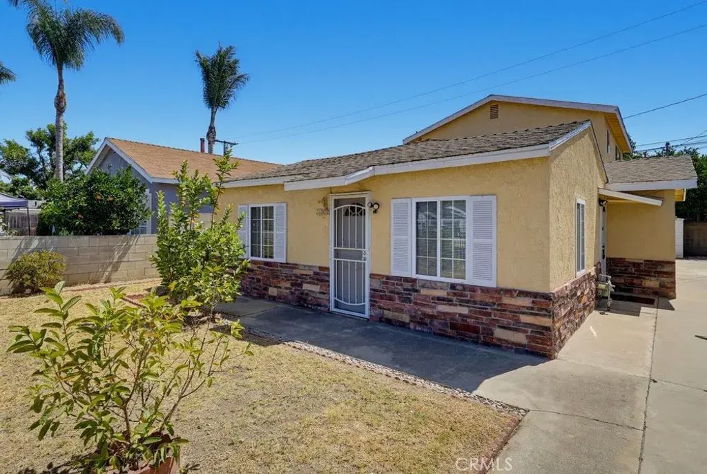 21802 Elaine, Hawaiian Gardens