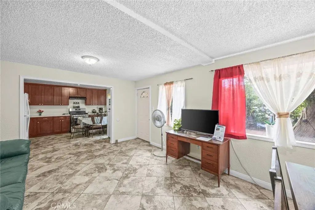 2554 N State, San Bernardino