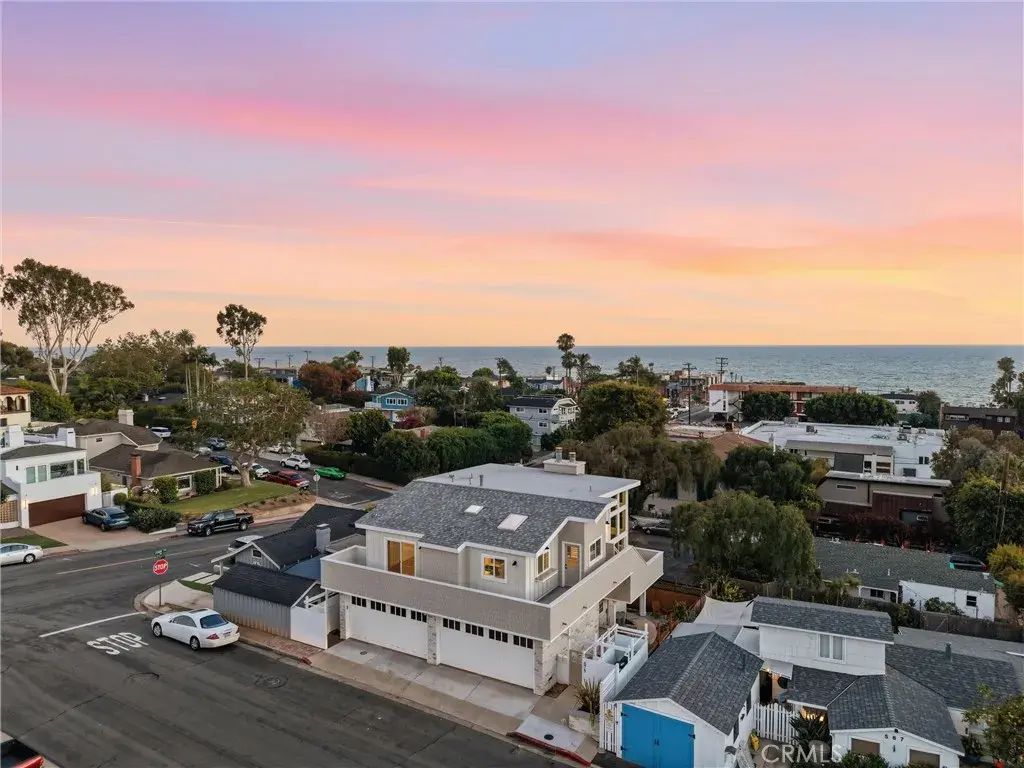 575 Through A, Laguna Beach