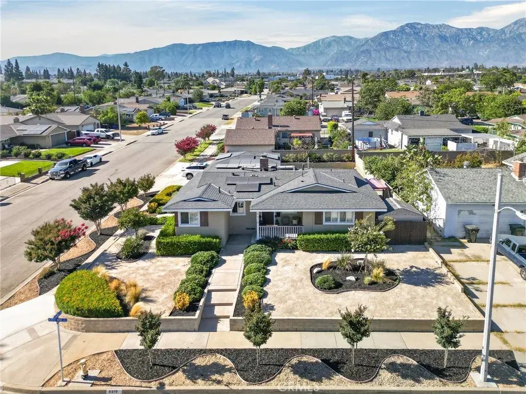 5510 Bonnie Brae, Montclair