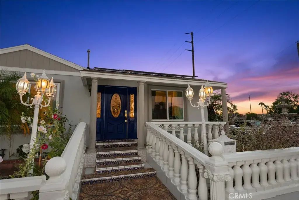 3300 W Chandler Boulevard, Burbank