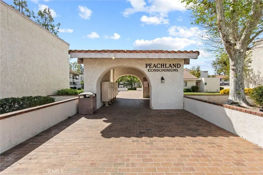 25027 Peachland Avenue 260, Newhall