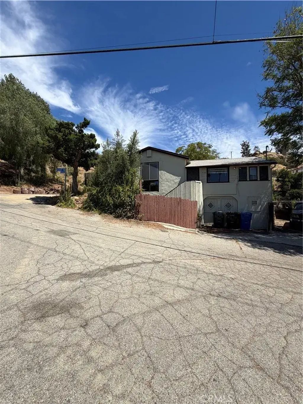 7157 Leota, Canoga Park