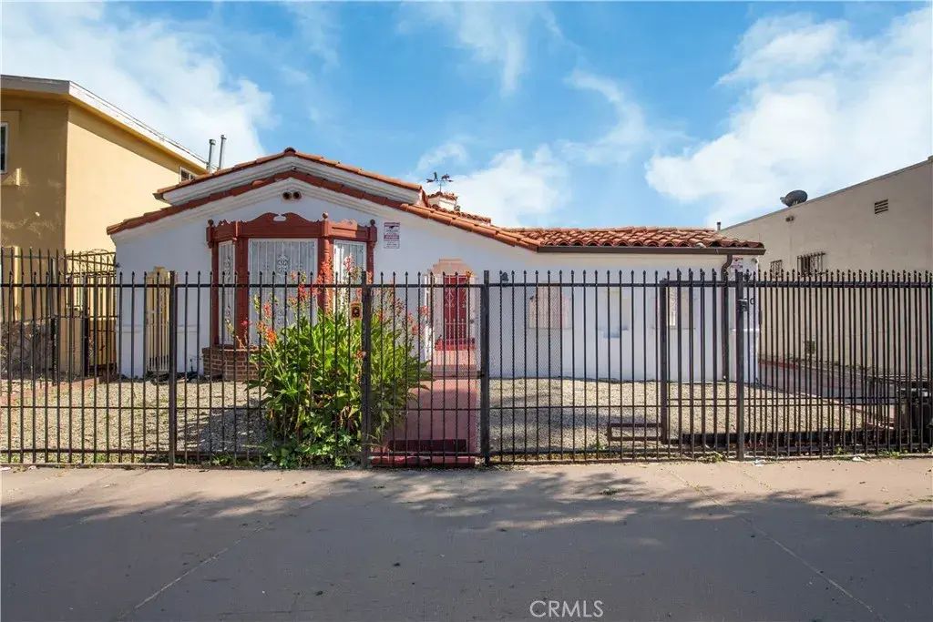 522 W 82nd St, Los Angeles