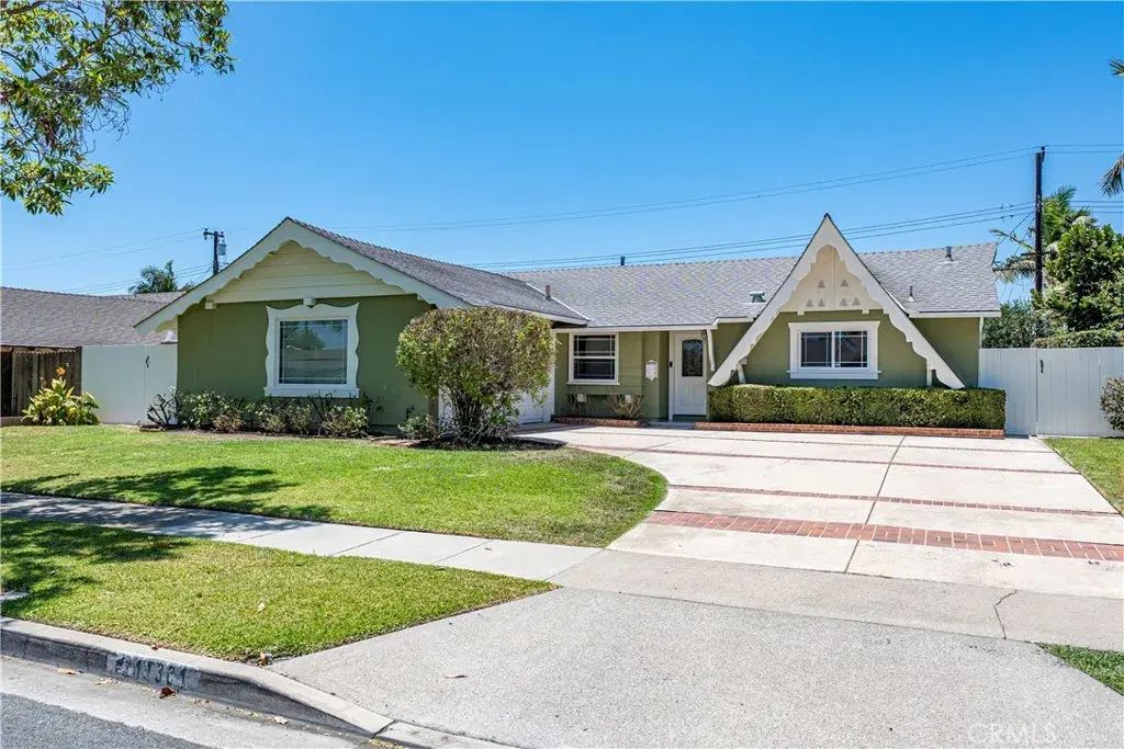 11331 Reagan, Los Alamitos