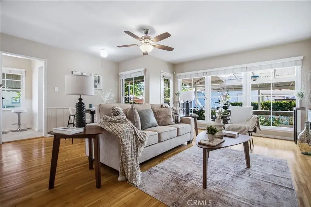 17061 Lorne, Lake Balboa