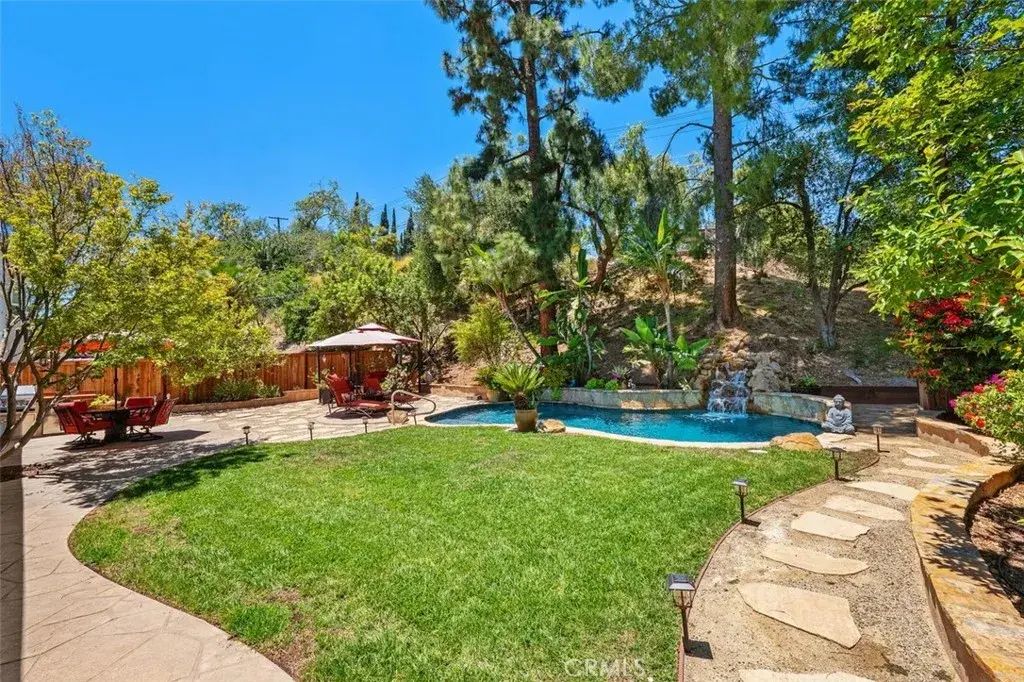 23349 Schoenborn Street, West Hills