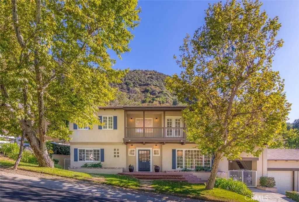 19 Round Up Road, Bell Canyon