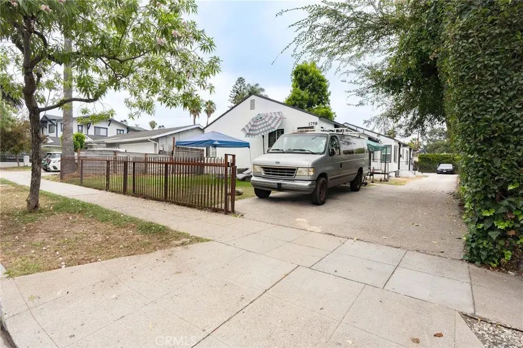1758 Lincoln Avenue, Pasadena