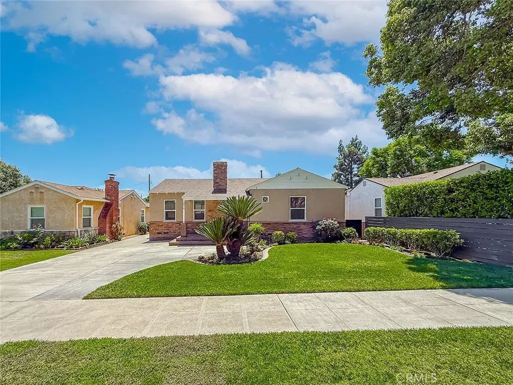 2814 W Wyoming, Burbank