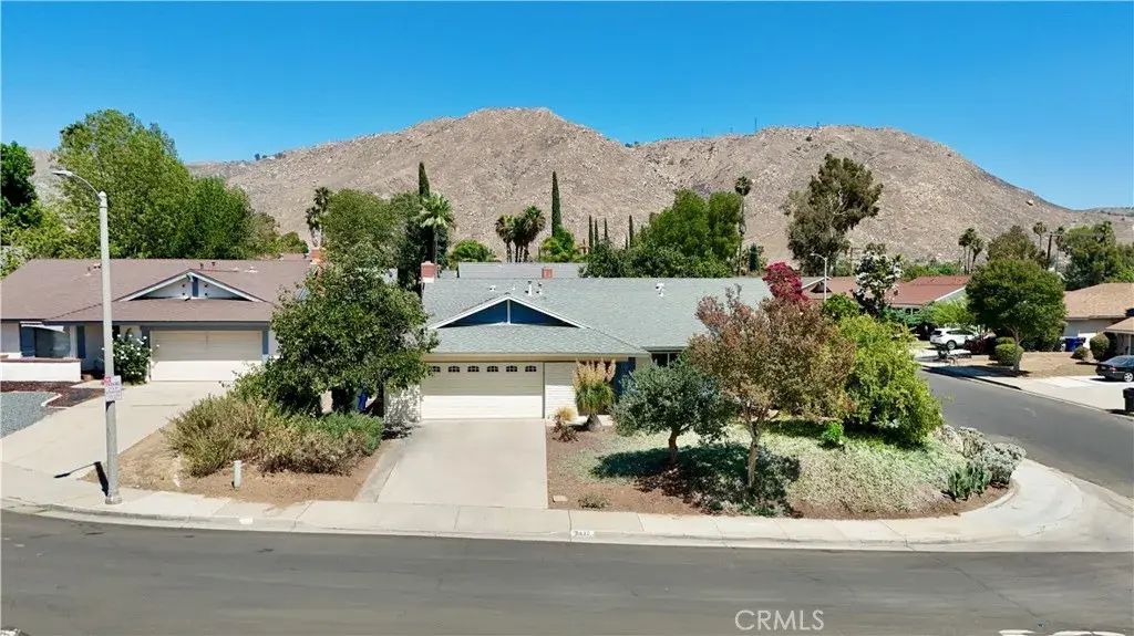 3430 Bahia, Riverside