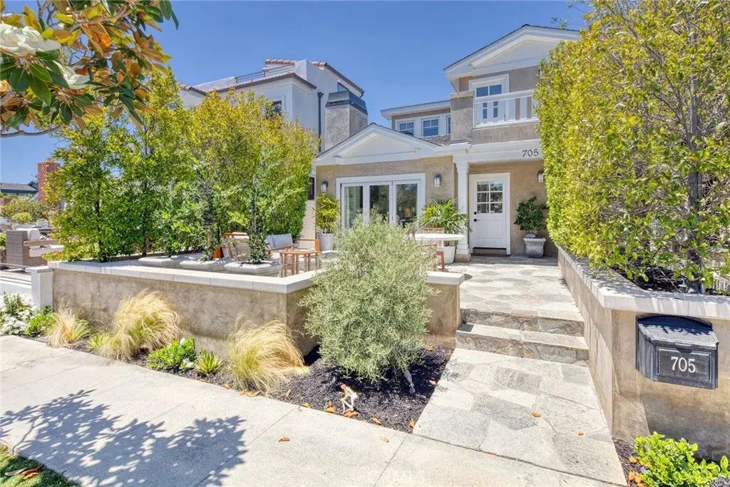 705 Larkspur Avenue, Corona Del Mar