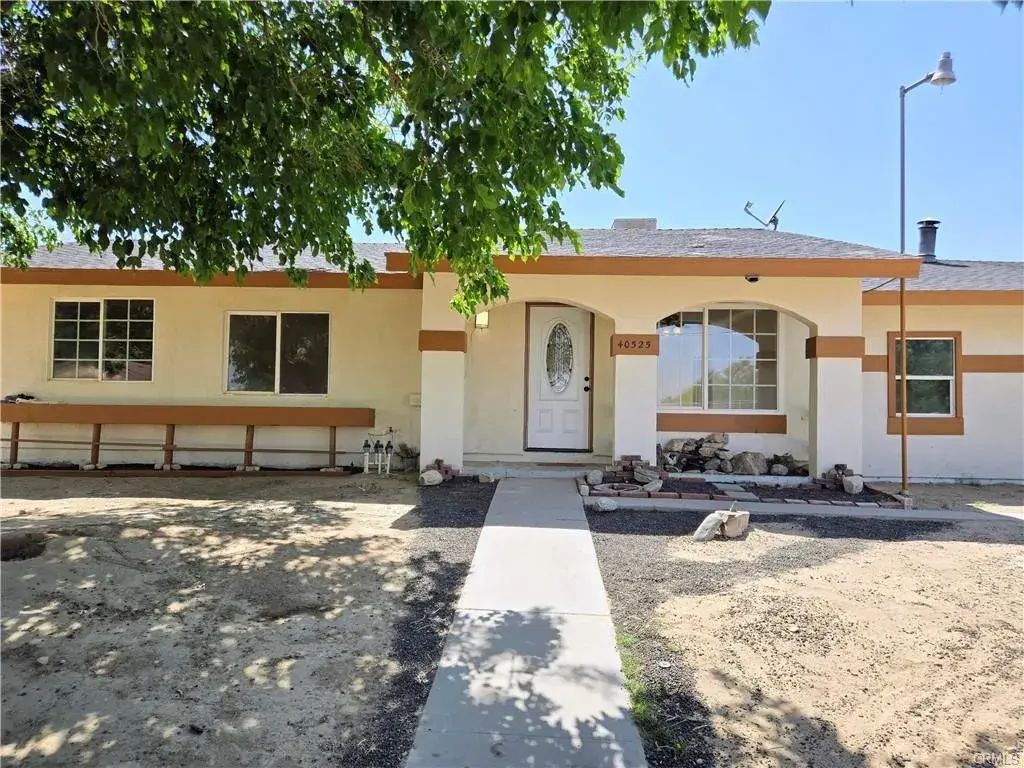 40525 166th East, Lancaster
