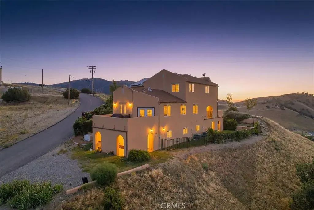 19701 Dovetail, Tehachapi