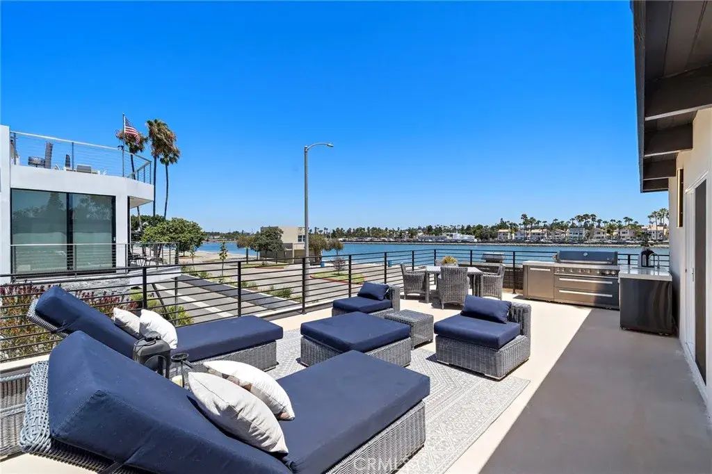 339 La Verne, Long Beach